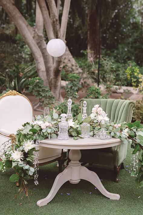 Sweetheart Table Decor, Deco Champetre, Sweetheart Table Wedding, Wedding Furniture, Website Images, Wedding Garden, Victorian Wedding, Romantic Decor, Ivory Flowers