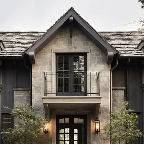 Gorgeous Listings on Instagram: "Stone, wood, or combination for the front facade? 

Credit: @caldwellandcastello

#realestate #megamansion #house #mansion #estate #luxuryrealestate #architecturephotography #homeideas #luxurydesign #homeinspo #luxurylifestyle #luxurymansion #bosshomes  #housetour #housegoals #lux #luxuryliving #homeinspiration #instahome #homegoals #farmhouseinspiration #realestateinvesting" Mediterranean Exteriors, Limestone Exterior, Carport Makeover, Walmart Kitchen, Style Plants, Modern Brick House, French Homes, Exterior Materials, Mediterranean Exterior