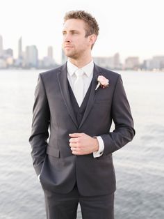 Charcoal Grey Suit Wedding, Grey Tuxedo Wedding, Fall Wedding Tuxedos, Groom Suit Grey, Wedding Groomsmen Attire, Groomsmen Grey, Grey Suit Wedding, Grey Tuxedo, Dark Gray Suit