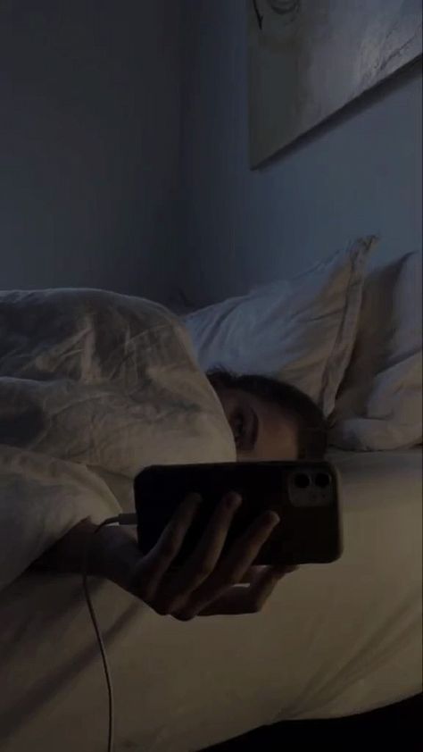 No Phone Asthetic, Late Night Phone Call Aesthetic, Dancing Alone In Your Room, Sleeping Alone, Lonely Girl, Visual Aid, Quiet Life, Girl Beds, Fake Pictures