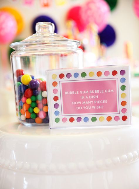 Bubblegum guessing game. Would go great with our Bubblegum Painting for a bubblegum theme paint party! Bubble Gum Party, Bubblegum Machine, Birthday Party Rainbow, Bubble Party, Colorful Birthday Party, Party Hostess, Girl Birthday Themes, Rainbow Birthday Party, Hostess With The Mostess