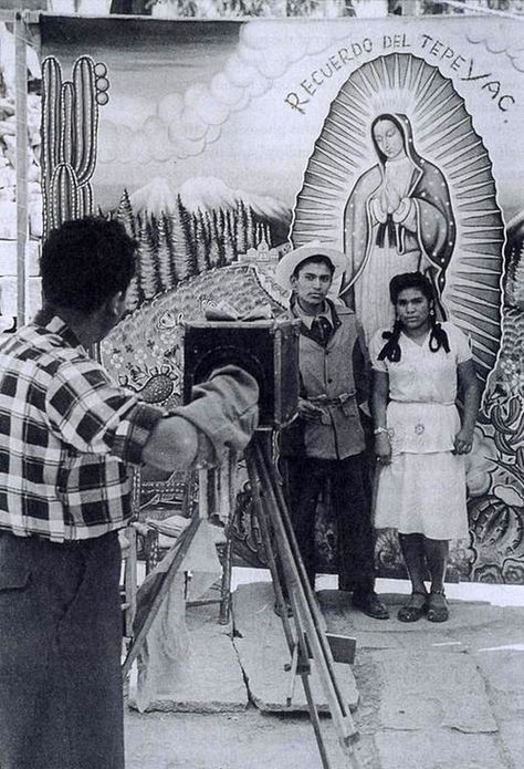 Couple being photographed, Villa de Guadalupe, Mexico City - Nacho Lopez, 1950 Mexico People, Mexico History, Virgin Of Guadalupe, South Of The Border, Mexican American, México City, The Virgin Mary, Foto Vintage, Mexican Culture