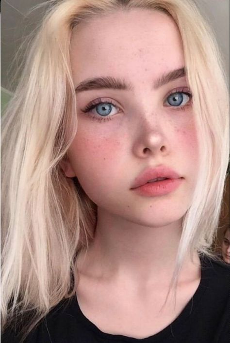 White Blonde Face Claim, Blonde Hair Blue Eyes Face Claim, Girl With White Hair And Blue Eyes, Girl With Blonde Hair And Blue Eyes, Pretty White Girl With Blonde Hair, Pretty Blonde Girl Aesthetic, Make Up Blonde Hair, Blonde Girl Face Claim, Blonde Blue Eyes Girl