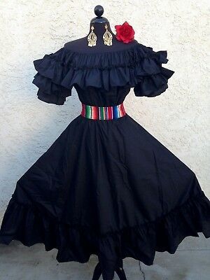 Black Dress Off Shoulder, Wedding Black Dress, Mexican Outfits, Mexican Quinceanera Dresses, Traditional Mexican Dress, Quinceñera Dresses, Mexican Blouse, Mexican Fashion, Mexican Outfit