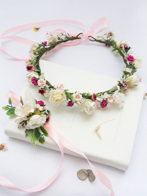 Floral Crown Diy, Mauve Wedding Colors, Diy Floral Crown, Flower Wrist Corsage, Floral Headpiece Wedding, White Flower Crown, Bridal Floral Crown, Bridal Floral Headpiece, Mauve Wedding