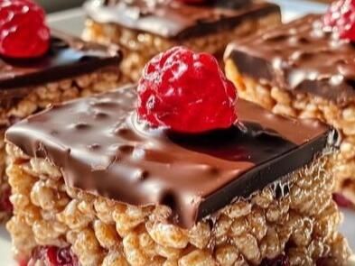 Chocolate Covered Cherry Rice Krispies Treats: A Sweet Twist on a Classic Recipe - NewsBreak Cherry Rice, Patty Melt Recipe, Snow Recipe, Rice Krispies Treat, Chocolate Covered Cherry, Cake Dip, Broccoli Cheese Soup Recipes, Christmas Fudge, Maraschino Cherries