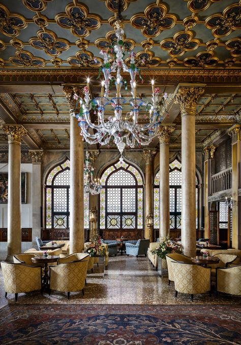 Hotel Danieli. Featured as one of Fodor's best luxury hotels in Venice.  #Venice #Italy #luxury #hotel Luxury Hotels Interior, Luxury Hotels Lobby, Venetian Hotel, Venice Hotels, Luxury Collection Hotels, Luxury Garden, Hotel Interior Design, Hotel Project, Garden Guide