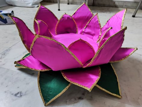 Ganpati decoration ideas Flower Decoration For Ganpati, Decoration For Ganpati, Ganpati Decoration, Set Designs, Diy Paper Crafts Decoration, Diy Crafts Paper Flowers, Crafts Paper, Ganesh Chaturthi, Bed Ideas