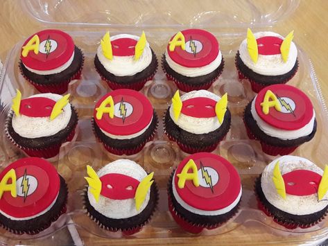 Female Flash Cupcakes Flash Cupcakes, Female Flash, Flash Cake, Birthday Cup, Cup Cakes, Baby Birthday, Sonic, Flash, Cake