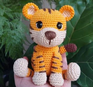 PATRONES AMIGURUMI GRATIS: PATRON GRATIS TIGRE AMIGURUMI 65019 Tiger Shirt, Jaguar, Amigurumi, Internet, Crochet