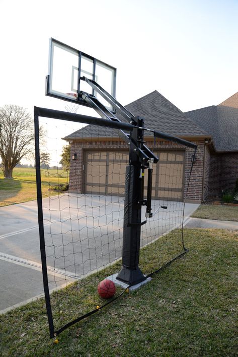 Front Yard Basketball Court, Basketball Goal Driveway, Basketball Backyard Ideas, Small Backyard Basketball Court Ideas, Backyard Court, Home Basketball Court, Basketball Court Backyard, Backyard Basketball, California Backyard