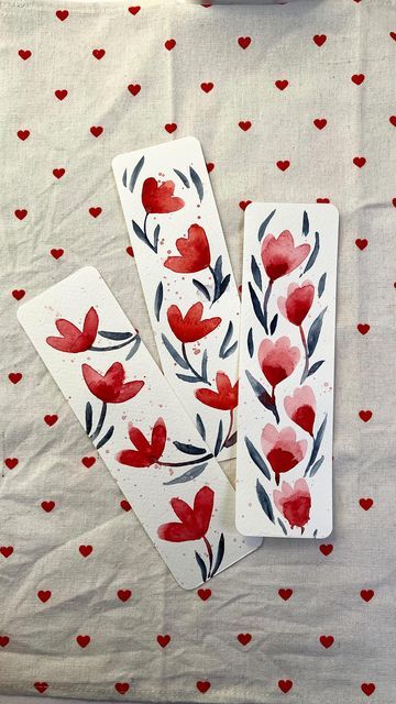 Floral Watercolor Bookmark, Watercolor Bookmarks Ideas Simple, Easy Watercolor Bookmarks, Love Bookmarks, Youtube Painting, Bookmark Watercolor, Bookmark Making, Beautiful Bookmarks, Floral Bookmarks