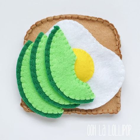 OohLaLollipop - Etsy Felt Avocado, Mexican Ornaments, Play Kitchen Food, Human Things, Felt Food Patterns, Felt Cake, Felt Play Food, Spring Craft, Avocado Slices