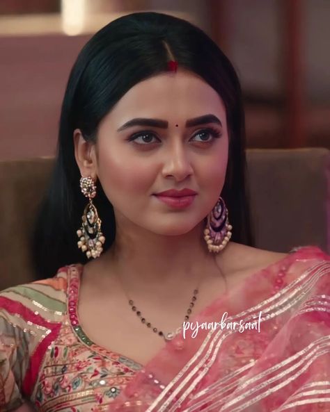 Tejaswi Prakash Instagram, Karan Kundra, Tejaswi Prakash, Tejasswi Prakash, Instagram Photo Editing, Face Images, Saree Look, Girls Makeup