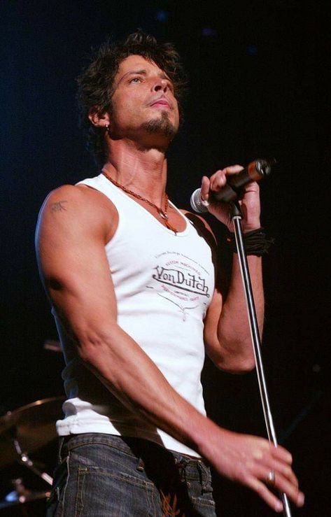 Chris Cornell Audioslave Chris Cornell, Temple Of The Dog, Chris Cornell, Beautiful Man, Pearl Jam, Beautiful Person, Music Love, Beck, Singer Songwriter