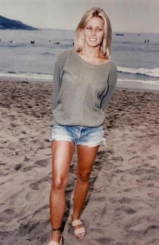 Nicole Eggert Baywatch, Nicole Eggert, Flipped Movie, Flip Watch, Baywatch, On Set, Free Movies, Movies Online, Movies To Watch