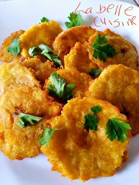 Fry plantains(haitian banan peze) Haitian Plantains, Haitian Food Legume, Haitian Fritay Recipe, Roasted Plantain And Fish, Haitian Banan Peze, Haitian Food Acra, Plantain Recipes, Vegetarian Life, Haitian Food Recipes