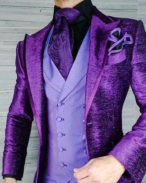 Old fashioned purple gorgeous fantasy suit Purple Suit, Feel Powerful, Purple Suits, Designer Suits For Men, Fashion Suits For Men, Mens Fashion Classy, Men’s Suits, Gray Suit, Mens Fashion Suits