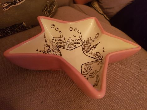 Skyline star bowl Pottery Painting Ideas Moon And Stars, Pottery Painting Celestial, Star Bowl Pottery Painting, Starry Night Pottery, Ceramic Star Bowl, Star Bowl, Skyline Painting, Pottery Painting, Painting Ideas