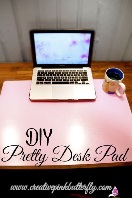 DIY Pretty Desk Pad Diy Desk Pad, Easy Diy Desk, Diy Desk Calendar, Desk Redo, Clear Desk, Diy Gift For Bff, Pretty Desks, Desk Cover, Desk Protector