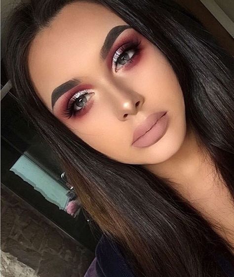 pinterest: @ nandeezy † Cranberry Eyeshadow, Metallic Makeup, Make Up Inspiration, Red Eyeshadow, Beauty Make-up, Pink Eyeshadow, Fall Makeup, Makeup Goals, Makati