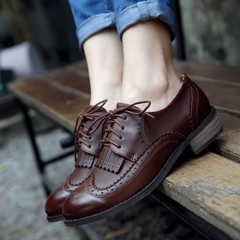 Brogue Shoes Women, Lace Up Oxford Shoes, Tennis Shoe Outfits Summer, Lace Oxfords, Oxford Platform Shoes, Oxford Shoes Style, Oxford Shoes Outfit, Casual Oxford Shoes, Womens Low Heels