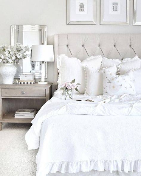 Romantic Decorations, Candles Romantic, Romantic Bedroom Design, Romantic Bedrooms, All White Bedroom, Bedroom Ideas Romantic, Stylish Bedroom Design, Romantic Room, Bedroom Decor Cozy