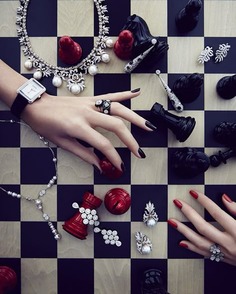 Lizzie Hearts, Creative Jewelry Photography, Jewelry Photography Styling, The Queen's Gambit, Jewelry Editorial, Jewelry Photoshoot, Hand Model, Foto Art, Jewelry Essentials