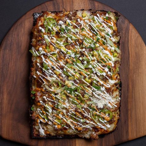 Carnitas taco inspired sourdough Detroit style pizza : Pizza Carnitas Pizza, Recipe Format, Detroit Style Pizza, Pizza Buns, Pizza Photo, Carnitas Tacos, Pizza Making, Taco Pizza, Street Tacos