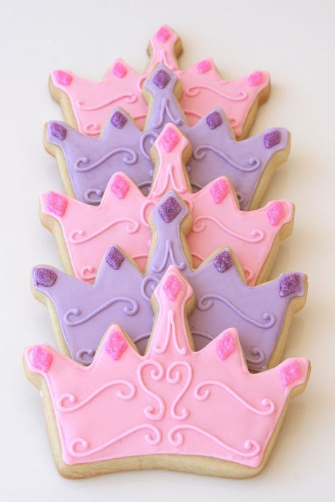 Princess Sofia Birthday, Princess Sofia Party, Crown Cookies, 4de Verjaardag, Sofia The First Birthday Party, Princess Crowns, Princess Birthday Party Decorations, Princess Cookies, Sofia Party