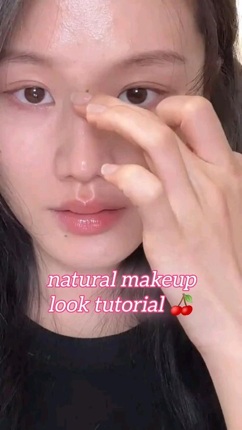 Blackpink Eye Makeup, Makeup Tutorial Douyin, Make Up Look Tutorial, Step By Step Eyeshadow, Makeup Suggestions, Eyeshadow Tutorial For Beginners, Eyeshadow Step By Step, Makeup Tips Foundation, Simple Eyeshadow