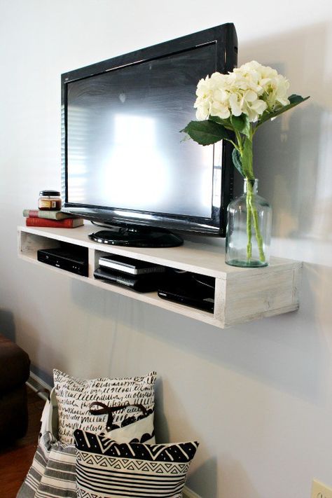 Free Building plans to make this super easy DIY Floating TV Shelf that could also be used an a simple floating bedside table or as an entryway table Tv Shelf Ideas, Shelf Under Tv, Entertainment Shelves, Floating Tv Shelf, Floating Tv Unit, Floating Bedside Table, Free Building Plans, Floating Tv Stand, Diy Tv Stand