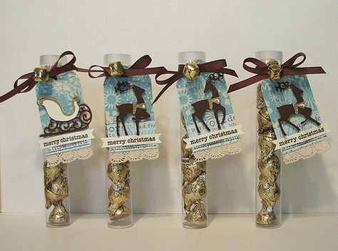 christmas Test Tube Christmas Gift Ideas, Test Tube Crafts, Tube Crafts, Promotional Ideas, 3d Crafts, Christmas Treats Holders, Christmas Craft Fair, Hershey's Kisses, Bazaar Ideas