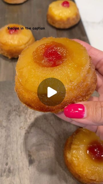 Nelly Valenzuela (@daisymayscookingandmore) • Instagram photos and videos Upside Down Pineapple Cake, Pineapple Upside Down Cake Recipe, Mini Pineapple Upside Down Cakes, Pineapple Upside Down Cupcakes, Pineapple Rings, Pineapple Upside, Pineapple Upside Down Cake, Pineapple Upside Down, Pineapple Cake