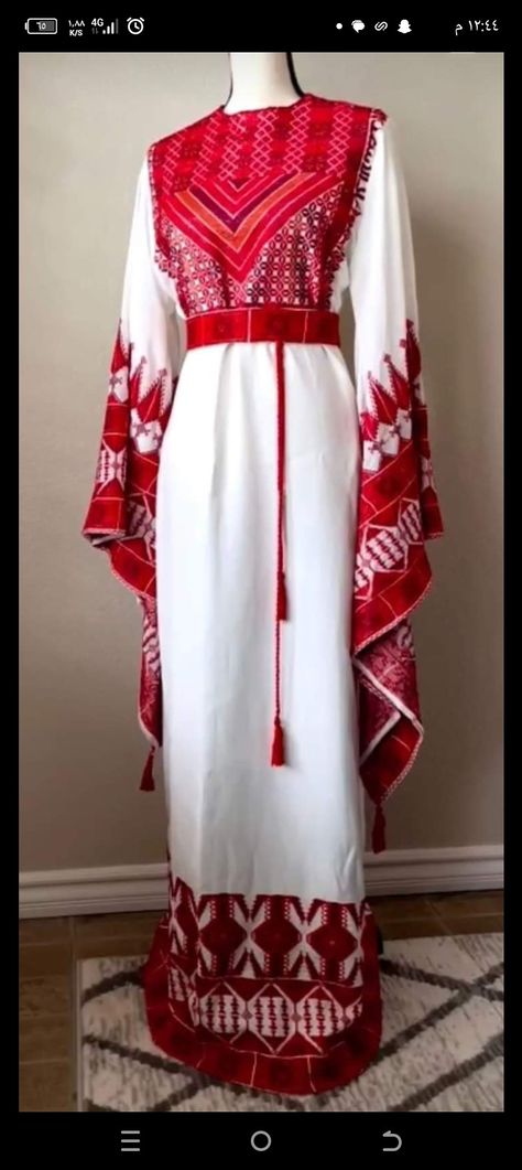 Syrian Dress, Woman Suit Fashion, Traditional Fashion, Islamic Fashion, Embroidery Dress, Suit Fashion, Suits For Women, Fashion Dresses, Dress Outfits