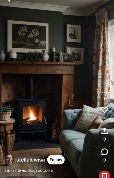 Scottish Living Room Decor, Cosy English Cottage Interior, British Cottage Interior Living Room, Cosy Cottage Aesthetic, British Country Style Interior, Scottish Cottage Aesthetic, Cosy Cottage Interior, Rustic English Cottage Interiors, Cosy House Aesthetic