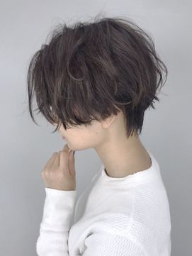 Androgynous Hair, Tomboy Hairstyles, Short Hair Tomboy, Short Grunge Hair, Korean Short Hair, Asian Short Hair, Hair Catalog, Shot Hair Styles, Permed Hairstyles