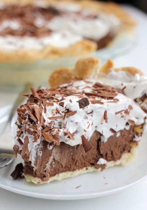 Chocolate French Silk Pie, Silk Pie Recipe, French Silk Pie, Silk Chocolate, Silk Pie, Pudding Pie, Chocolate Pie, Oreo Dessert, Favorite Pie