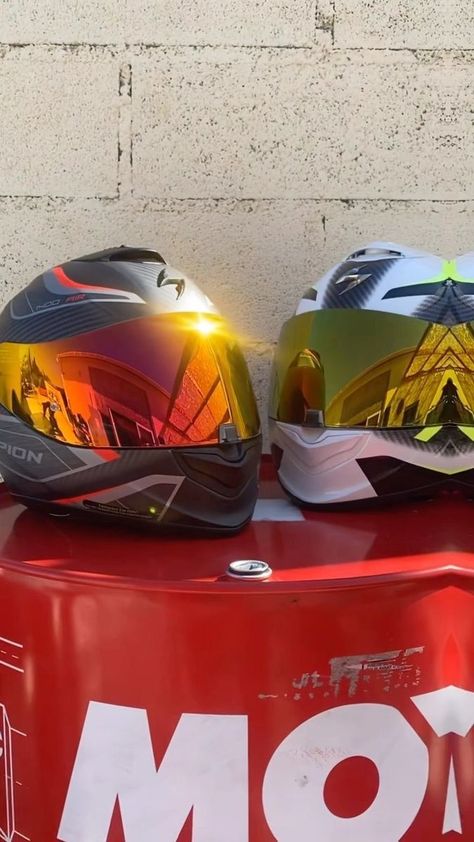 Visières iridium rouge et or sur nos casques Scorpion Exo-1400 Carbon Air Attune ⚡️ #casque #moto #scorpion #attune #bike #bikelife #lifestyle #bikeporn #bikeride #rider #riders34 #equipementmoto #magasin #garage #ateliermecanique #rencontresmotards #piste #pistard #sport #motosport @scorpionsports #montpellier #mireval #herault #suddefrance | Rider’s 34 Montpellier, Scorpion, Exo, Garage, Bike, Lifestyle