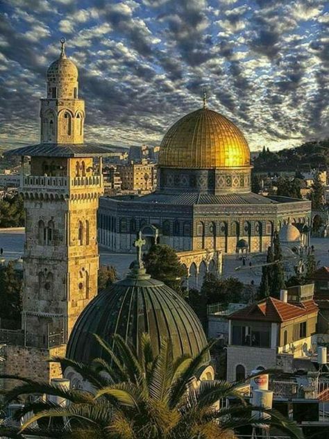 Mosque Art, Islamic Art Canvas, Dome Of The Rock, Cool Pictures For Wallpaper, Mosque Architecture, Mecca Wallpaper, Beautiful Mosques, Amazing Buildings, Islamic Architecture