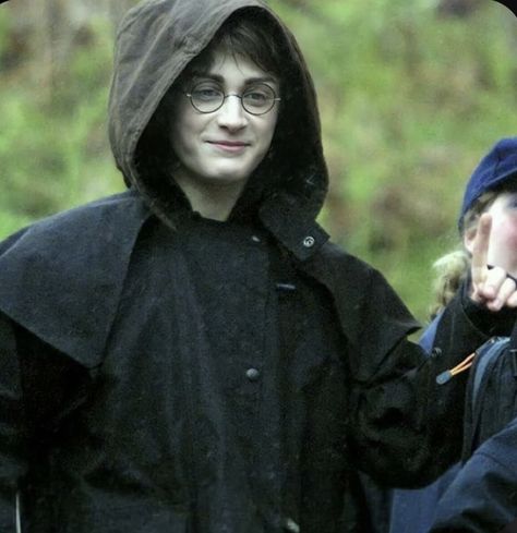 Harry Potter Golden Trio, Golden Trio, Prisoner Of Azkaban, Behind The Scene, Daniel Radcliffe, The Scene, Umbrella, Harry Potter