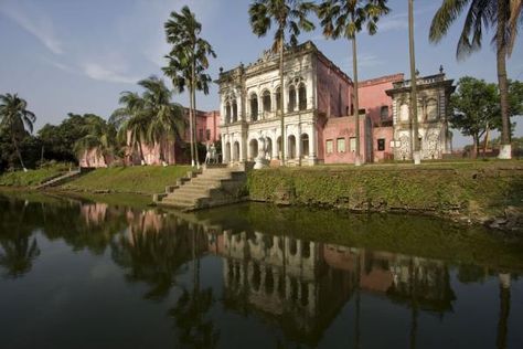 Picture of Sadarbari, currently housing the folk museum, is one of the most attractive buildings of Sonargaon Sonargaon Bangladesh, Museum Job, Bangladesh Dhaka, Future World, Colonial Architecture, Exploring The World, Booking Hotel, Travel Memories, Travel Stories