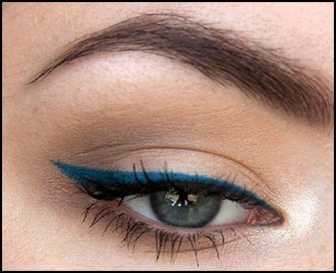 ProTip: For diminishing dark shadows underneath the #eyes and to brighten the whites of your eyes and make them pop, line the top lids with 2 different hues, one deep, & one vibrant. Make Up Color, Eyeshadow For Green Eyes, Maquillage On Fleek, Eyeliner Color, Winged Eyeliner Tutorial, Smokey Eyeliner, Eyeliner For Beginners, Blue Liner, Simple Eyeliner