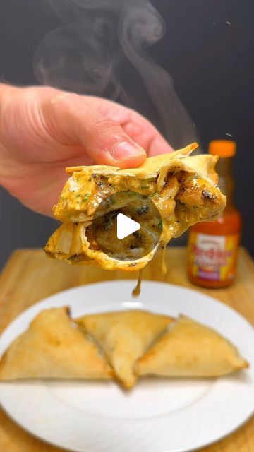 Salaar Pourkhalili | Online Coach on Instagram: "Air Fried Buffalo Pocket👇🏼

Save this easy and versatile meal prep option for this upcoming week!

1. For your sauce, blend 1/2 cup fat free cottage cheese, 1/4 cup Buffalo sauce, and about 1/4 cup skim milk (adjust for consistency) 
2. For your chicken, season 20oz of boneless skinless chicken thighs with 2 tsp garlic salt and paprika
3. Grill on med-high heat for 5-7 min/side, let rest, and dive into small cubes
4. Into a bowl, mix your chicken, sauce, and freshly chopped cilantro
5. Cut 110 cal mission tortillas in half and fold as shown in the video, using your flour + water mixture as your “glue” to help seal the edges 
6. After stuffing and sealing 6 pockets, hit with non stick and air fry @ 400°F for 4-6 min 
7. Enjoy 🤤

Per pocket Chicken Season, Chicken Sauce, Healthy Fitness Meals, Boneless Skinless Chicken Thighs, Skinless Chicken Thighs, Buffalo Sauce, Boneless Skinless Chicken, Skim Milk, Air Fry