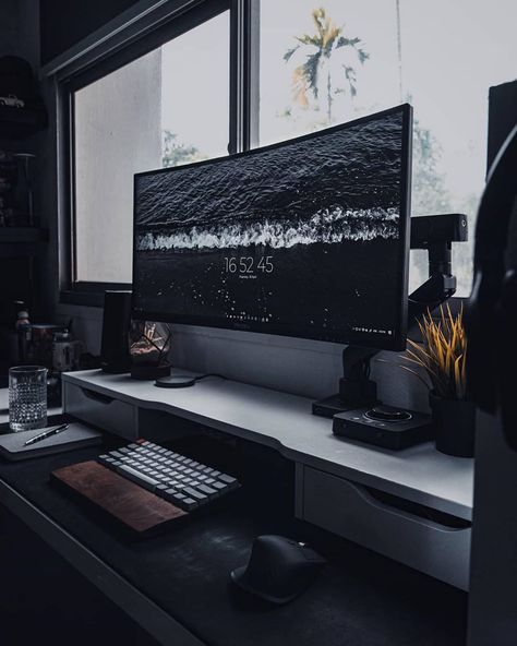 black desktop inspiration and room design for you gaming desktop or productive work Comfortable Computer Chair, Setup Inspiration, Dream Setup, Gaming Desk Setup, Computer Desk Setup, Home Studio Setup, Desktop Setup, Video Game Rooms, Bedroom Setup