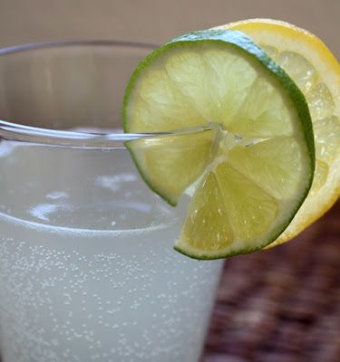 Homemade Lemon Lime Soda recipe by Barefeet In The Kitchen Homemade Sprite, Ouzo Drinks, Baked Breaded Chicken Breast, Sprite Recipe, Mojito Recipe Pitcher, Baked Breaded Chicken, Ideal Protein Recipes, Virgin Mojito, Homemade Soda