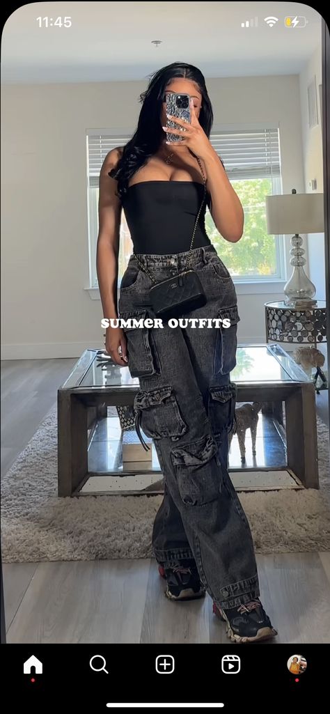 Moneybag Yo Concert Outfit, Club Outfits For Women Night Baddie Sneakers, Outfits For Concerts Night Black Women, Night Club Outfits With Sneakers, Chill Going Out Outfits, First Date Outfit Black Women, Delta Outfits, Sza Concert Outfit Ideas, Outting Outfits