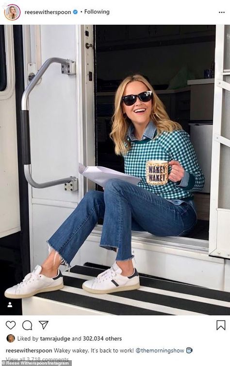 Reece Witherspoon Style, Reese Witherspoon Instagram, Gamine Outfits, Reece Witherspoon, Reese Witherspoon Style, Kristen Stewart Style, Keds Style, Instagram Videos, Romantic Outfit