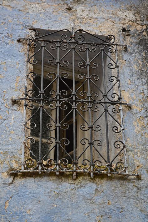 ˚Window Grate - Chefchaouen, Morocco Antique Fence, Metal Jali, Window Guards, Burglar Bars, Chefchaouen Morocco, Fence Gate Design, Wrought Iron Design, Design Window, Window Grill Design