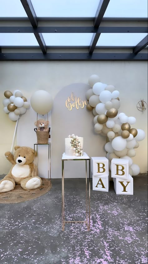 Baby shower gender reveal party beige teddy Beige Gender Reveal, Baby Hair Growth, Baby Shower Themes Neutral, Baby Shower Decorations Neutral, Idee Babyshower, Gender Party, Baby Gender Reveal Party, Baby Room Inspiration, Baby Themes